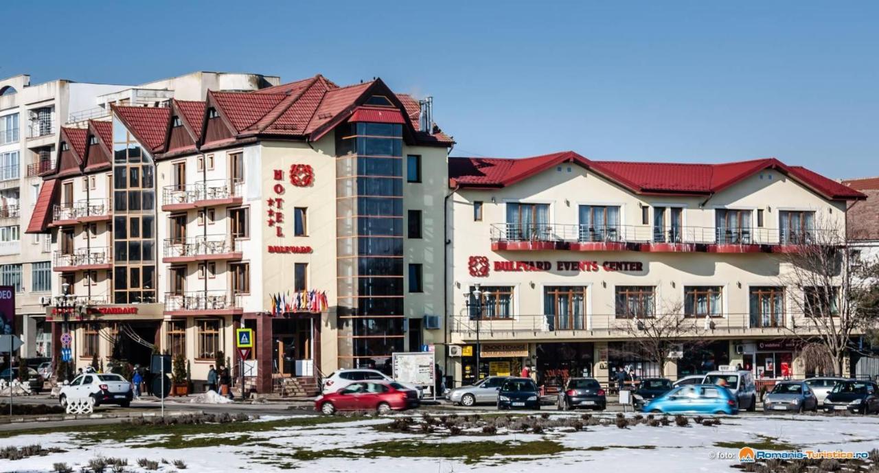 Hotel Bulevard Făgăraş Exteriör bild