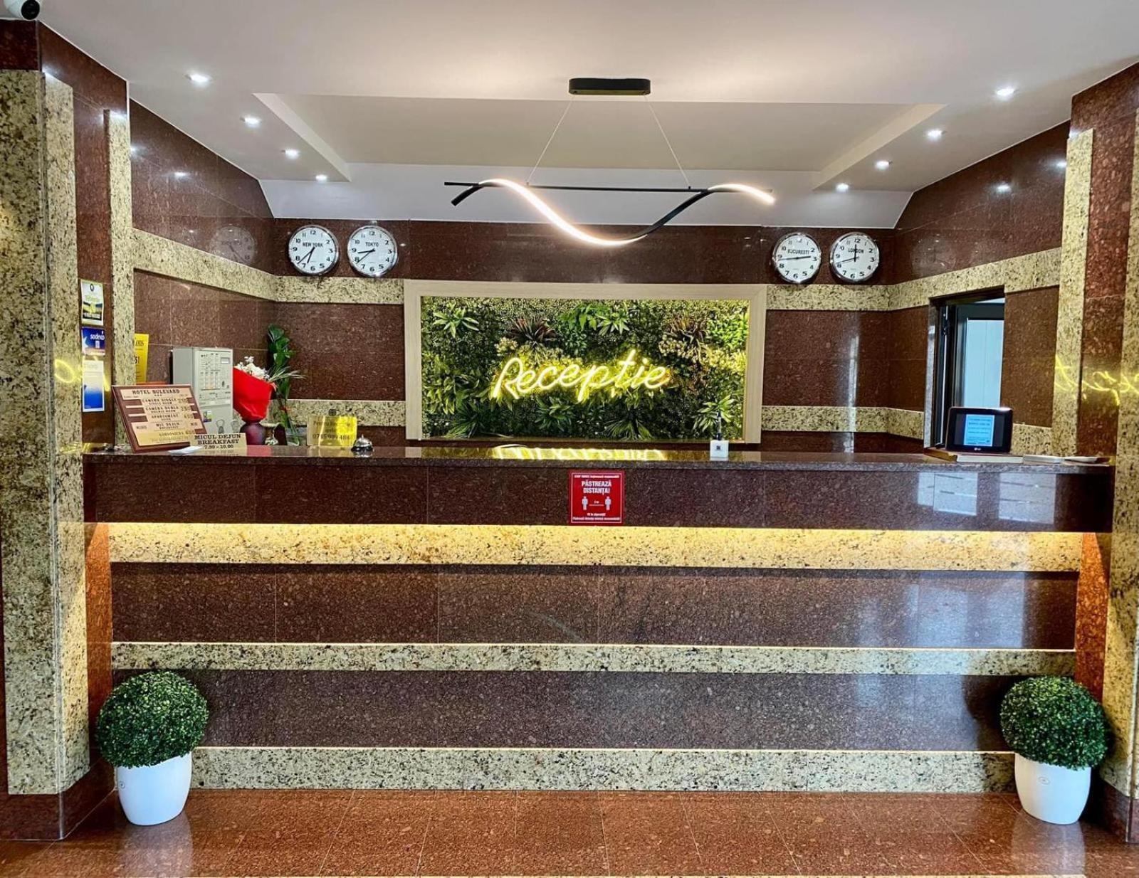 Hotel Bulevard Făgăraş Exteriör bild