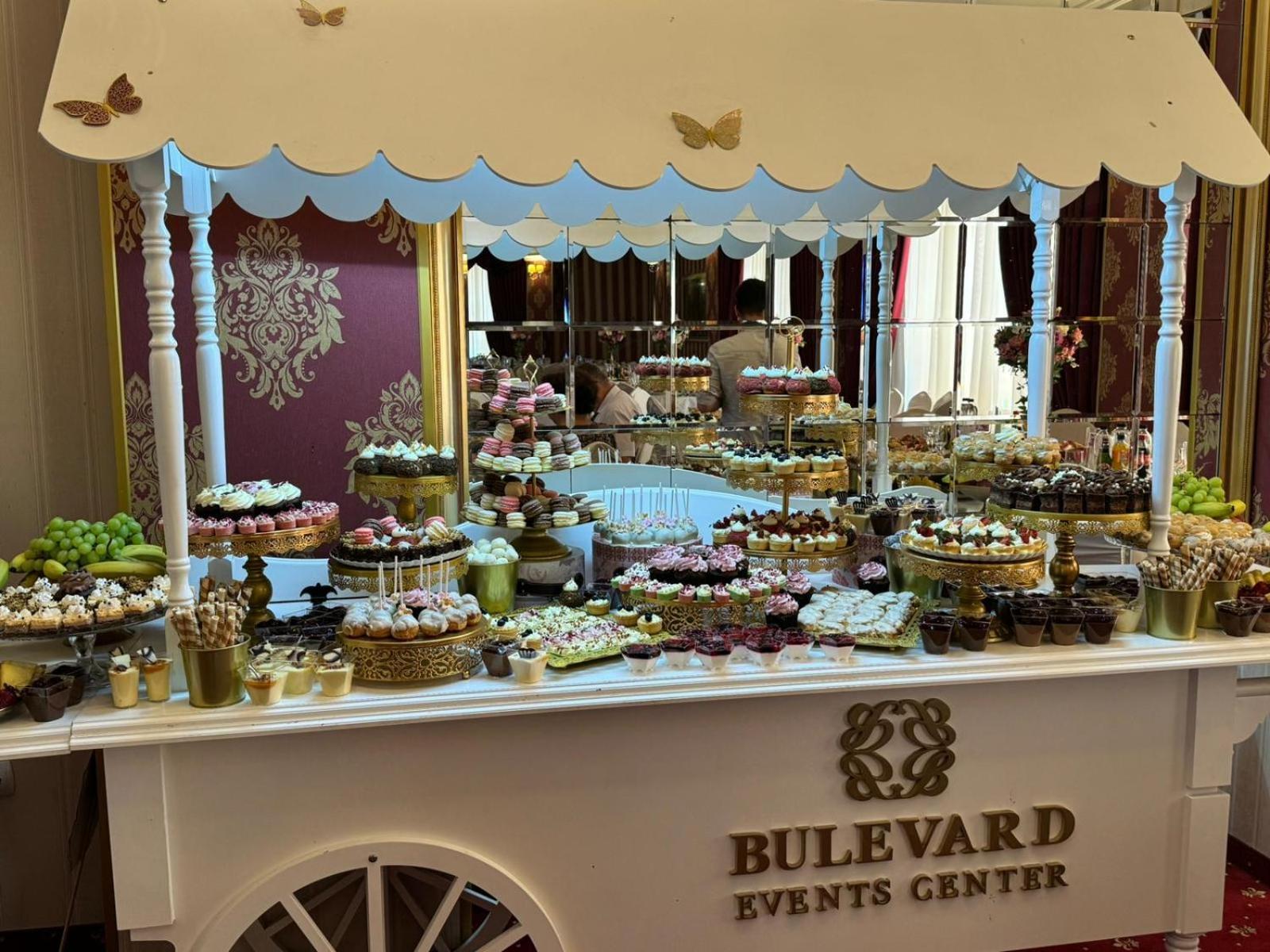 Hotel Bulevard Făgăraş Exteriör bild